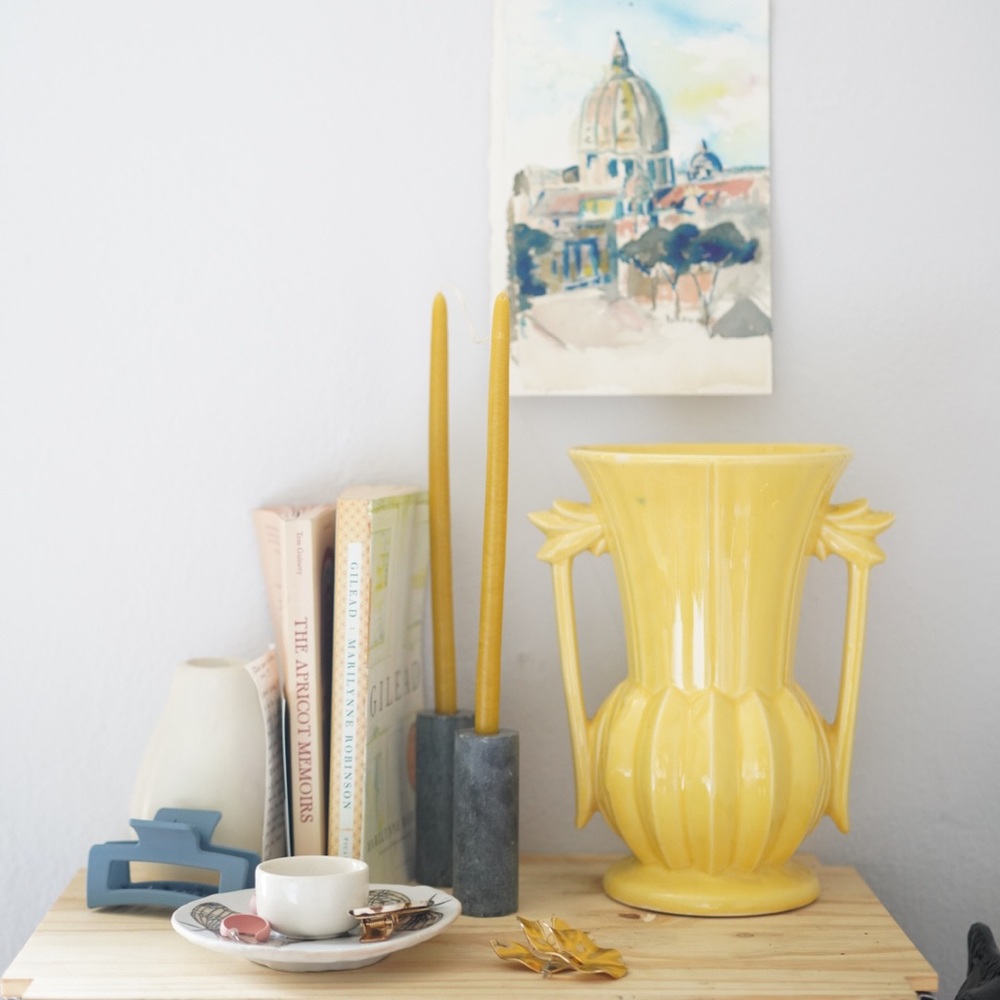 Vintage McCoy vase - yellow - collector item